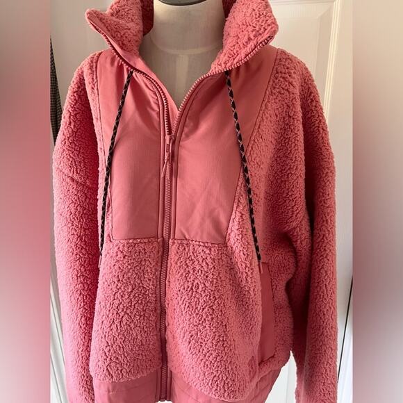 NWT Under Armour Cozy Sporty Legacy Sherpa Full Zip Deco Rose Jacket Size XL - Picture 5 of 9